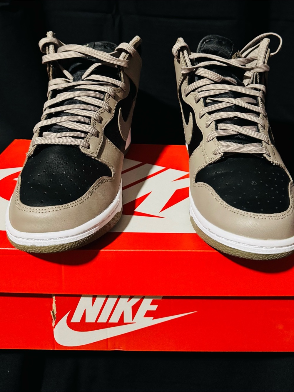 Women’s Nike Dunk High Black/ Moon Fossil
